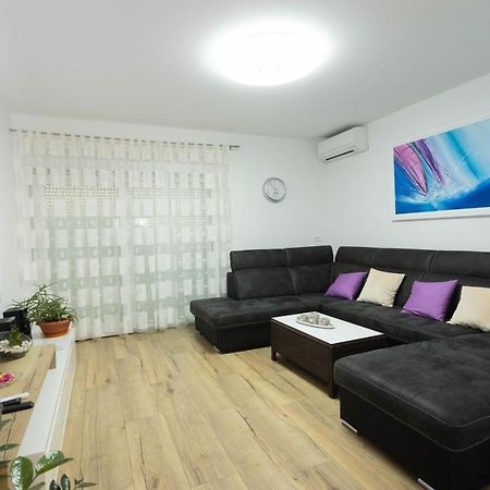 Apartman Marel Žrnovnica 外观 照片